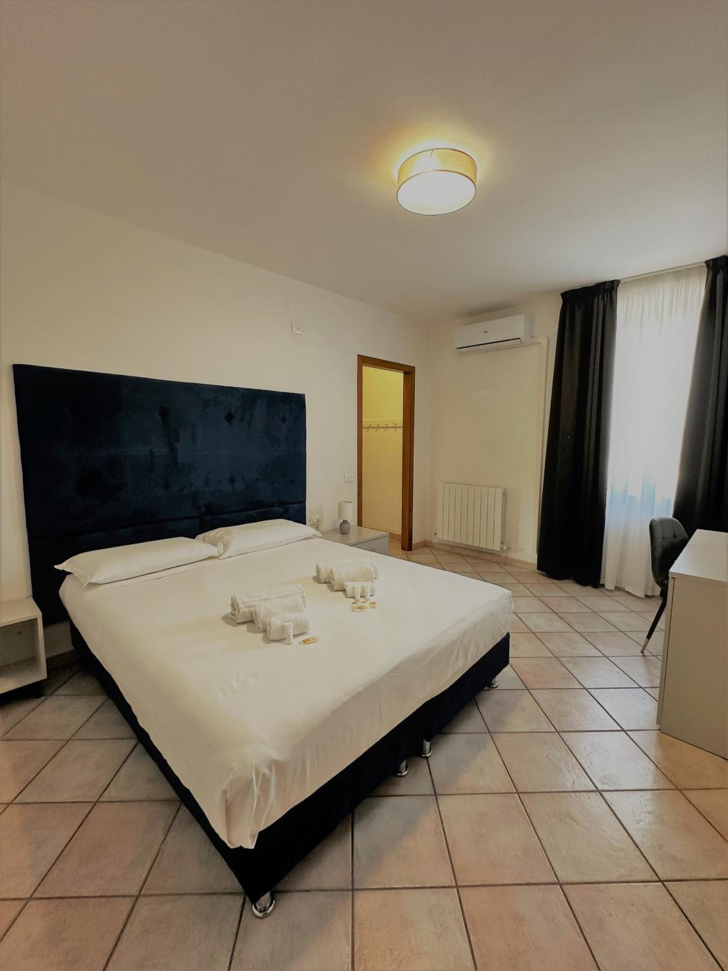 Hotel The Flash - Venturina Terme Luaran gambar