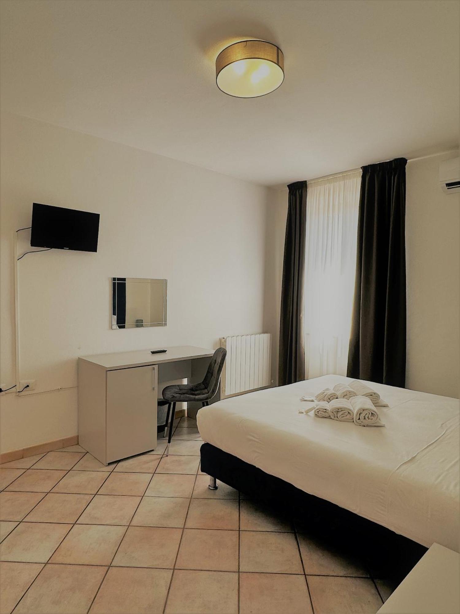 Hotel The Flash - Venturina Terme Luaran gambar